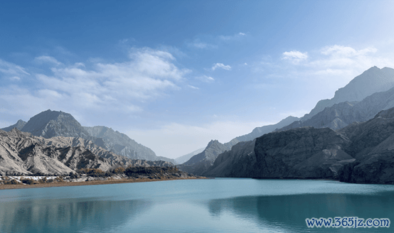 波波娜水电站拦河坝上游，摄于2025年11月4日