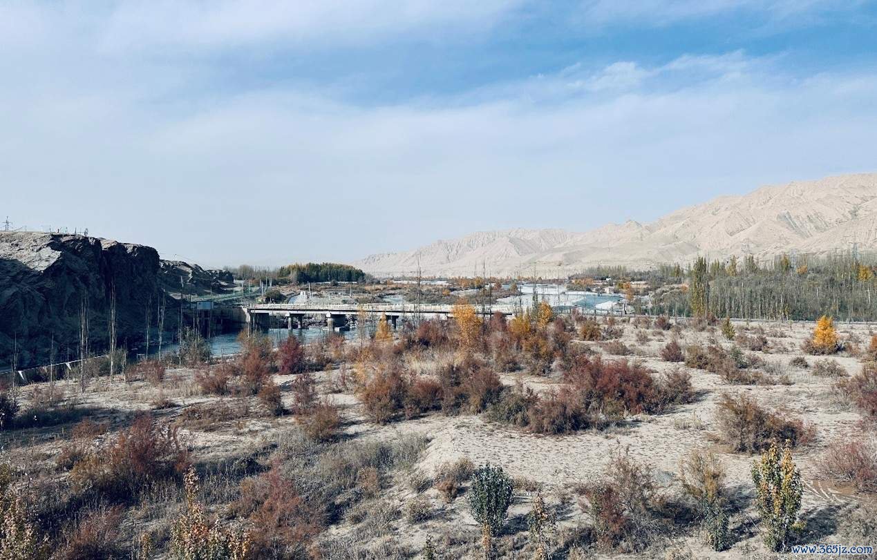 波波娜水电站拦河坝下贱，摄于2025年11月4日